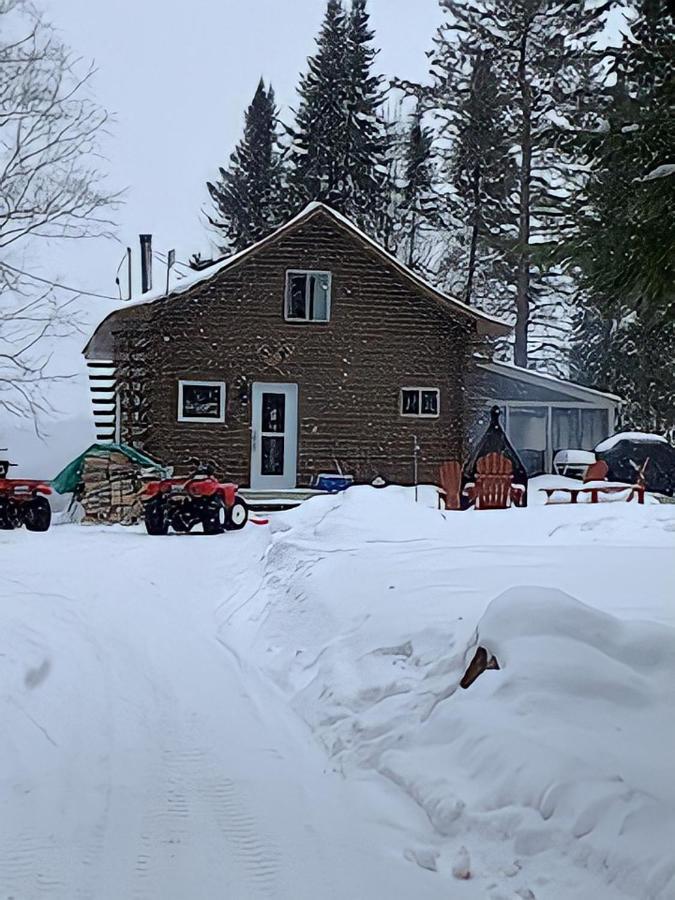Le Chalet Au Souvenir Bouchette Exterior foto